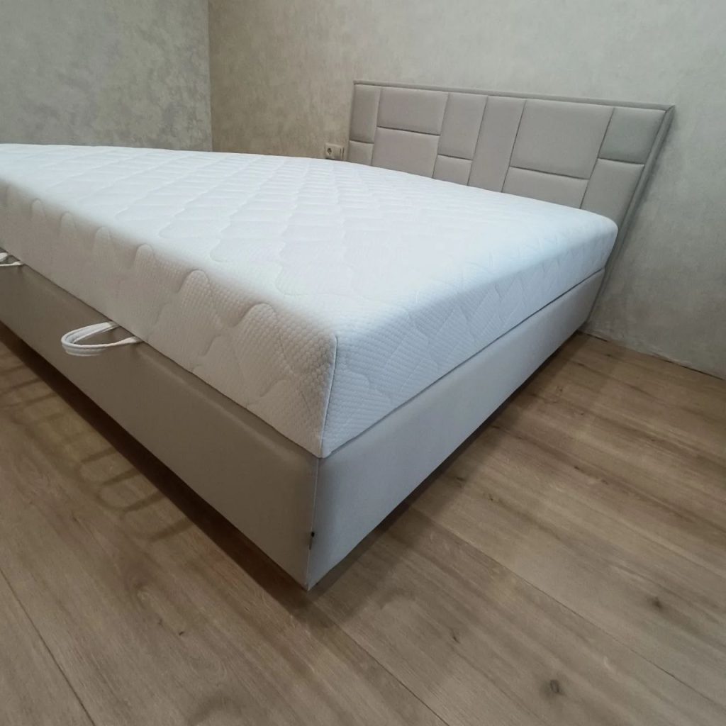 ліжко без ламелей піднімається весь матрац місце для зберігання сучасний інтерєр